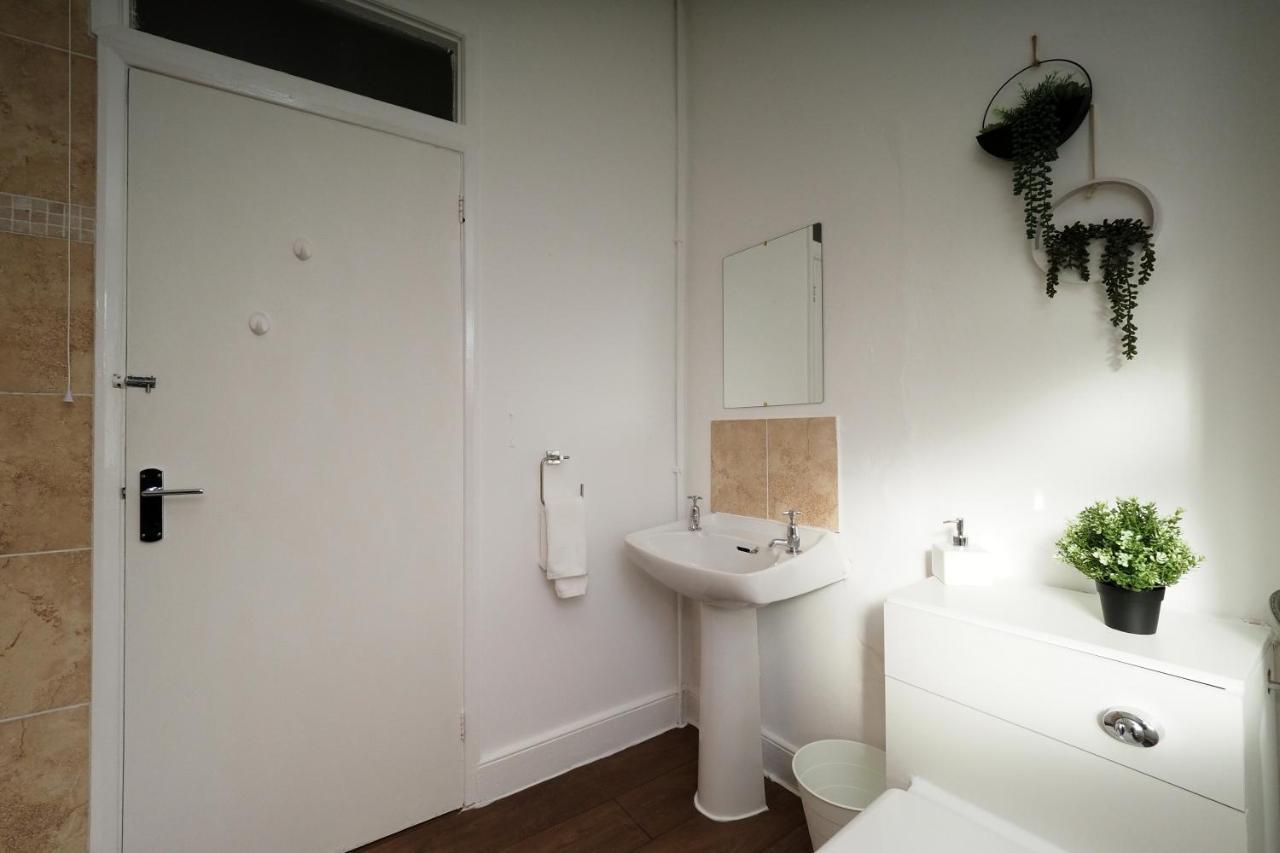 Home In Wellesbourne - Contractors - Families - Reduced Rates Экстерьер фото